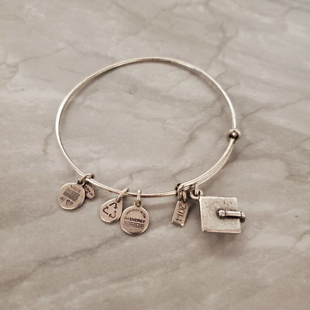 🎓 Alex and Ani Class of 2014 Graduation Cap Expandable Bracelet 🎓